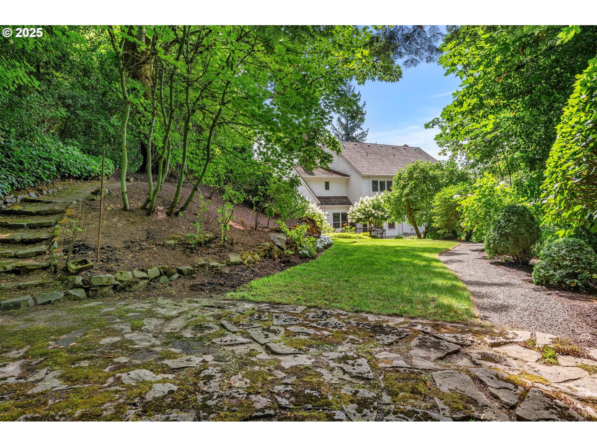 1439 Southwest Highland Road Portland, OR 97221 - Photo 41 of 42