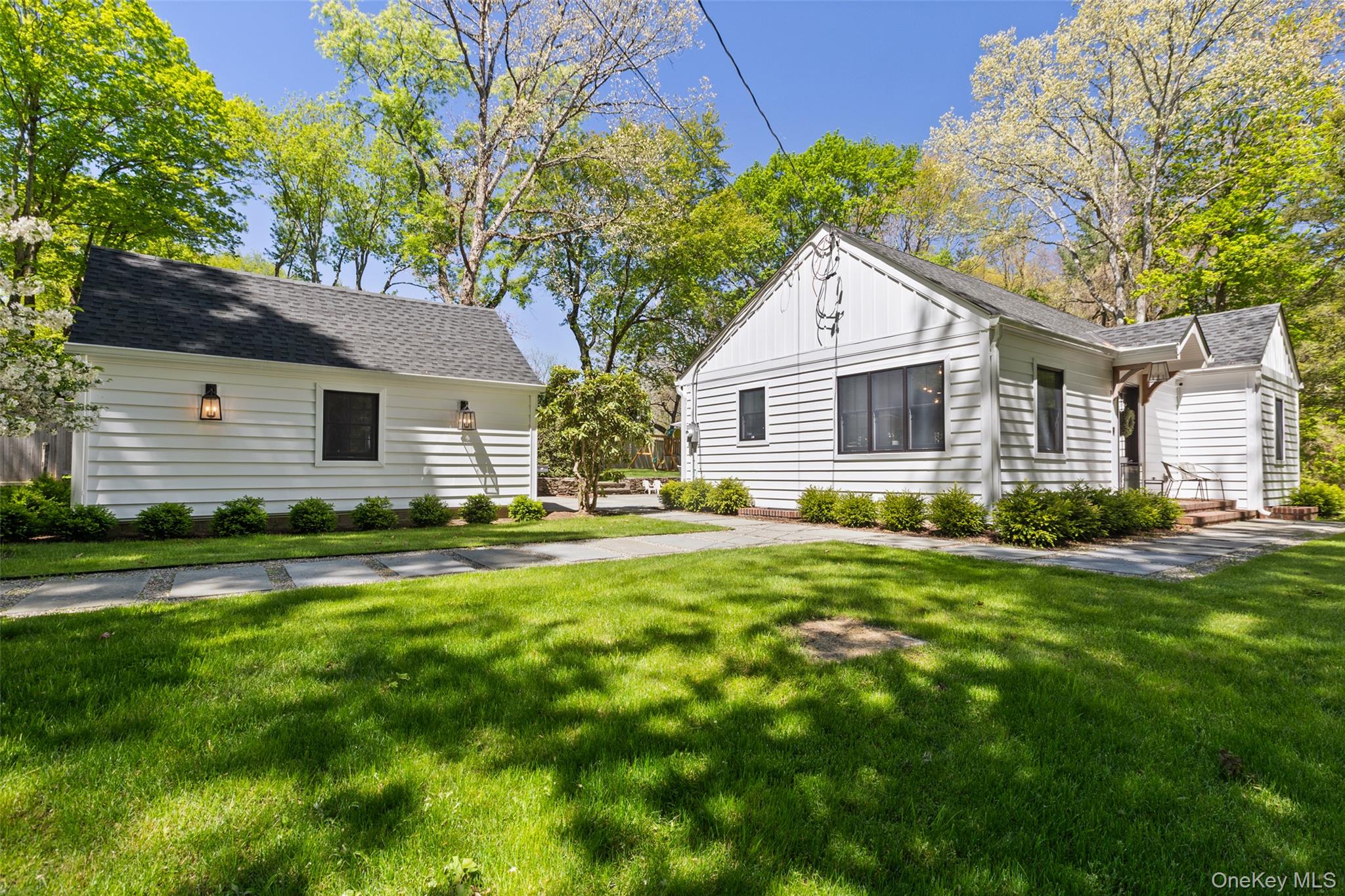 49 Clinton Road Bedford Hills, NY 10507 - Photo 2 of 25