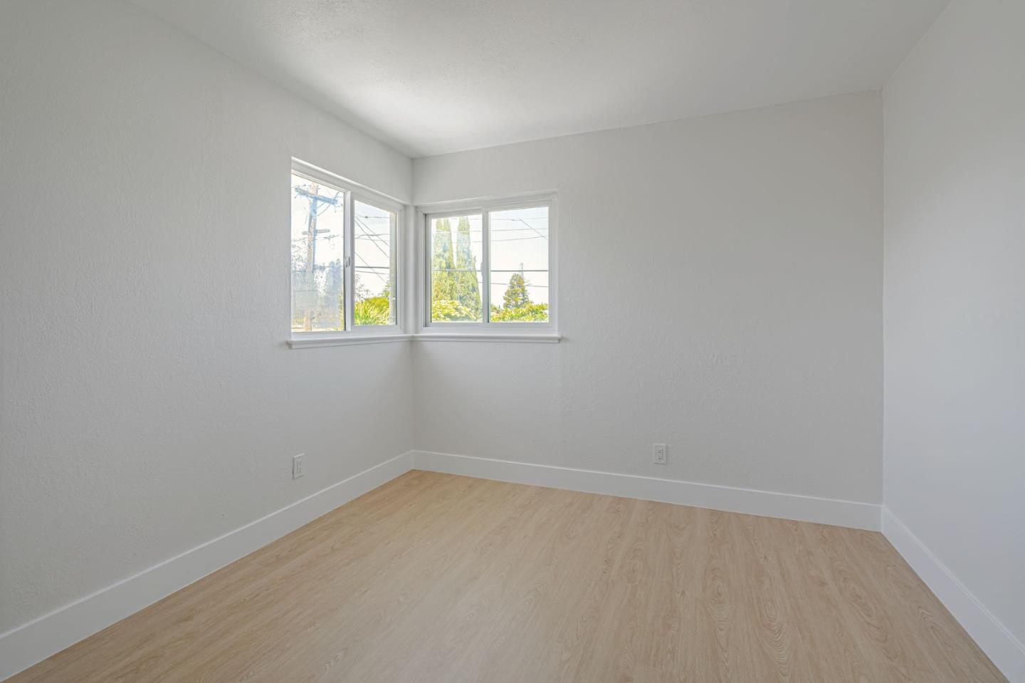1069 Linda Drive Campbell, CA 95008 - Photo 24 of 39 an empty room with a window