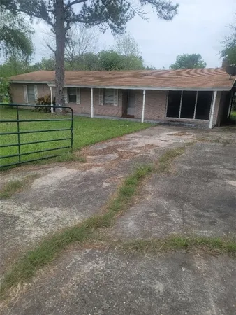 $179,900 | 2822 3rd Road, Beeville, TX 78102