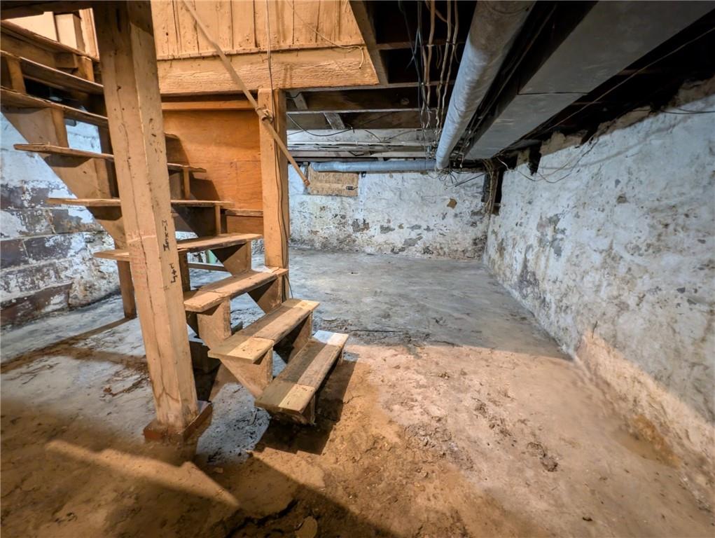 214 1/2 Whittier Street Vandergrift, PA 15690 - Photo 14 of 16