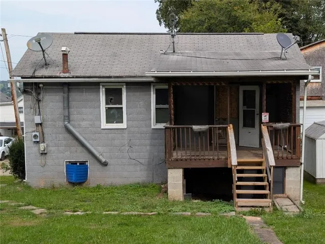 $36,500 | 214 1/2 Whittier Street, Vandergrift, PA 15690