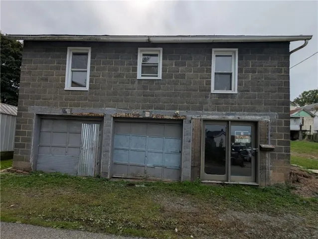 $36,500 | 214 1/2 Whittier Street, Vandergrift, PA 15690