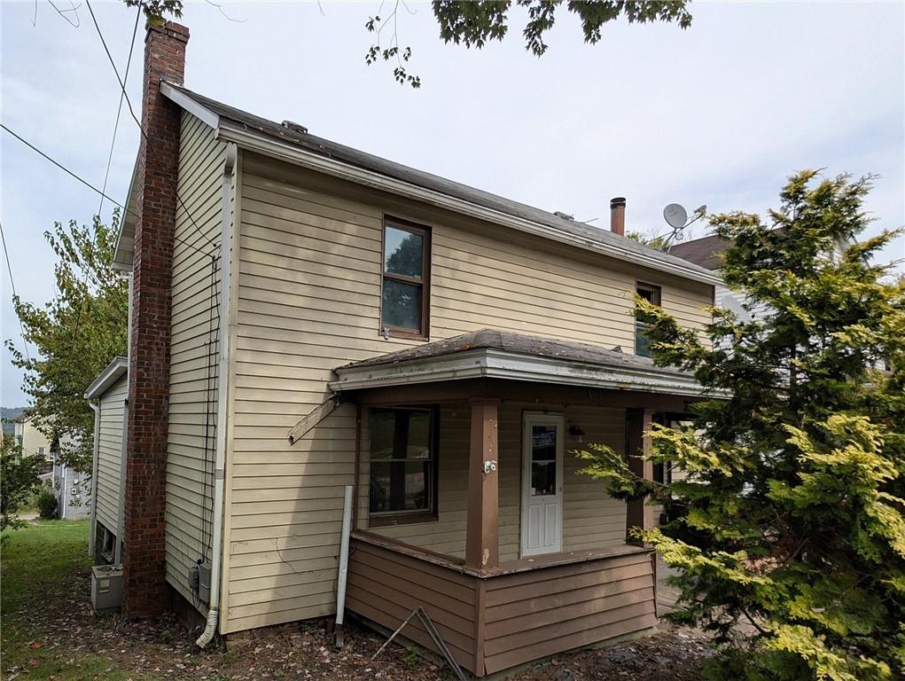 214 1/2 Whittier Street Vandergrift, PA 15690 - Photo 2 of 16