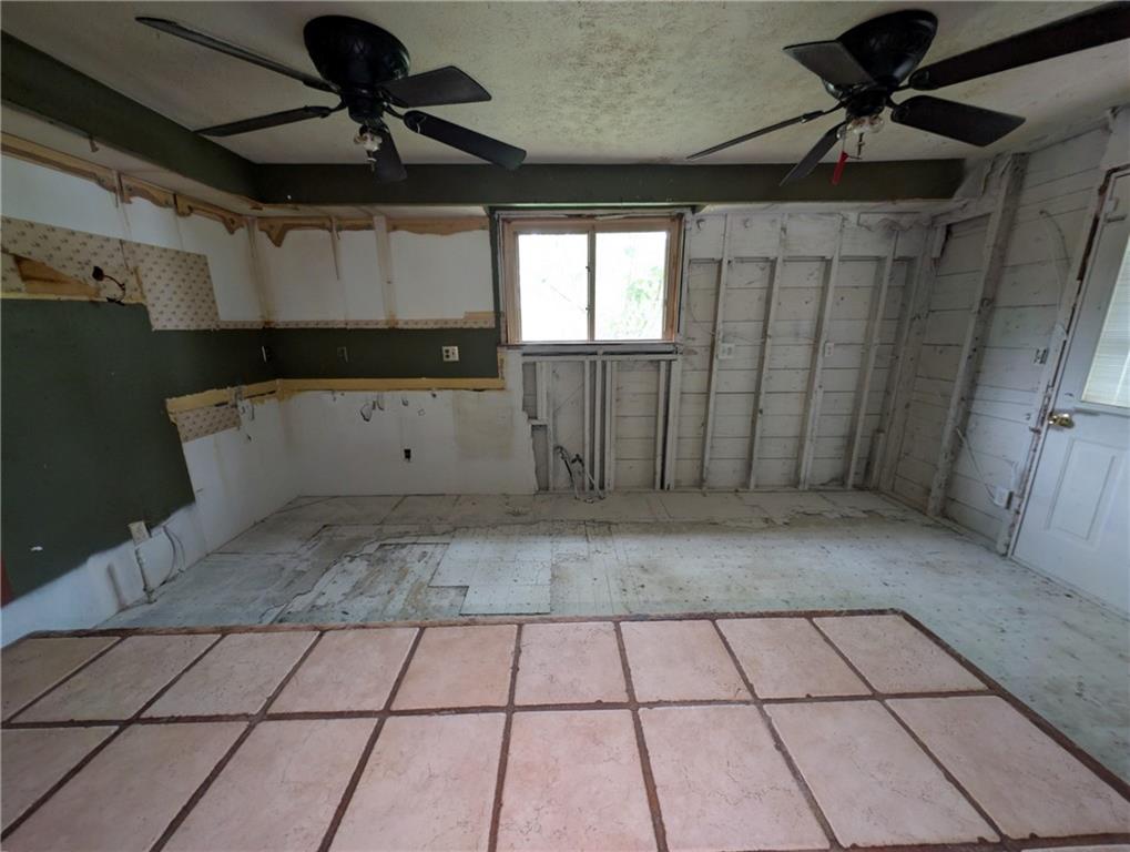 214 1/2 Whittier Street Vandergrift, PA 15690 - Photo 8 of 16