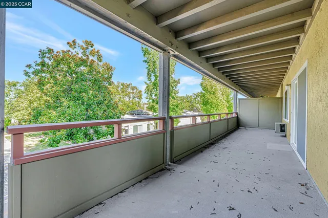 $579,600 | 1909 Skycrest Drive, Unit 2, Walnut Creek, CA 94595