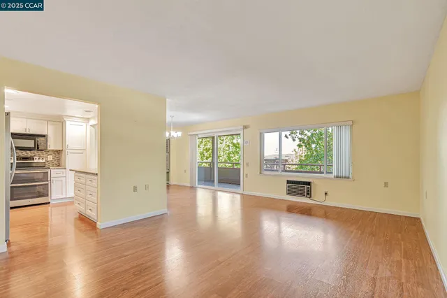 $579,600 | 1909 Skycrest Drive, Unit 2, Walnut Creek, CA 94595