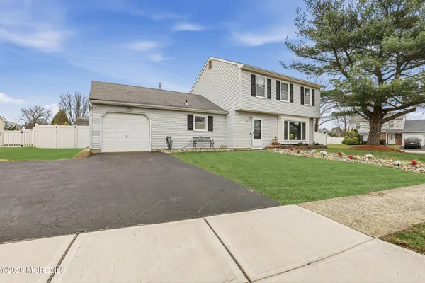 $599,000 | 1 Mimi Lane, Howell, NJ 07731