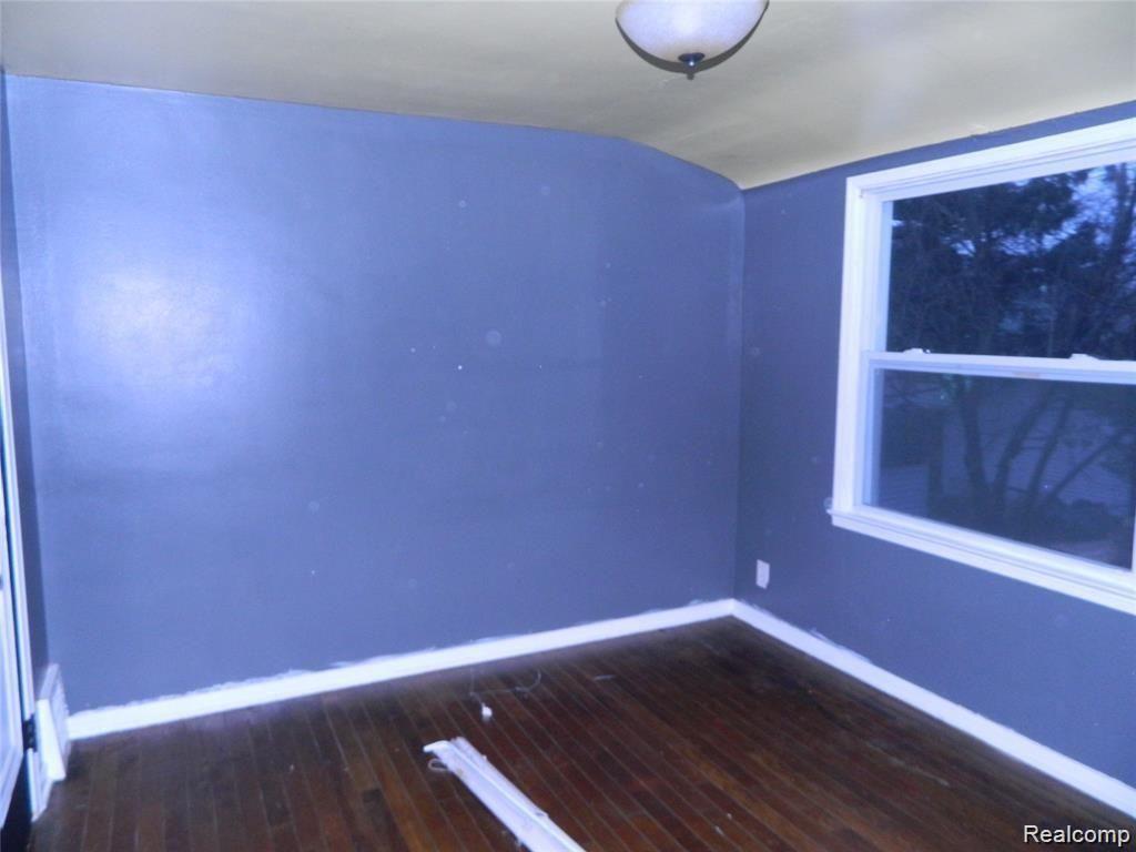 19515 Moross Road Detroit, MI 48224 - Photo 8 of 11
