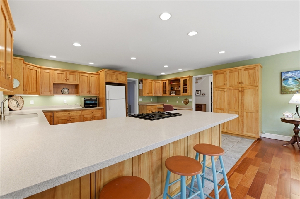 9 Woodcliffe Road Lexington, MA 02421 - Photo 7 of 39