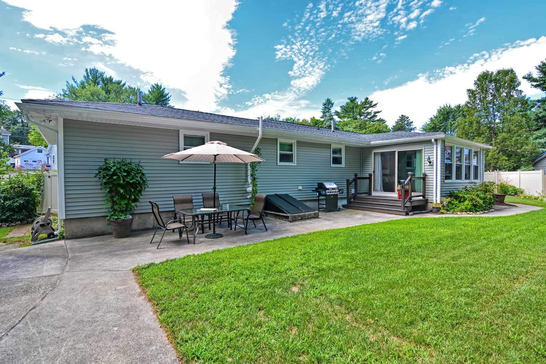 51 Robinson Road Nashua, NH 03060 - Photo 38 of 40 Gallery Image 38