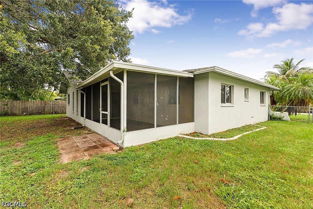 17404 Homewood Road Fort Myers, FL 33967 - Photo 8 of 36 Gallery Image 8