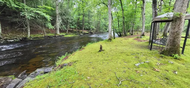 $2,500 | 405 Saunders Drive, Bushkill, PA 18324