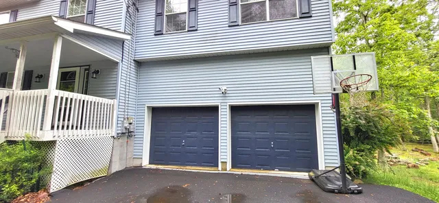 $2,500 | 405 Saunders Drive, Bushkill, PA 18324