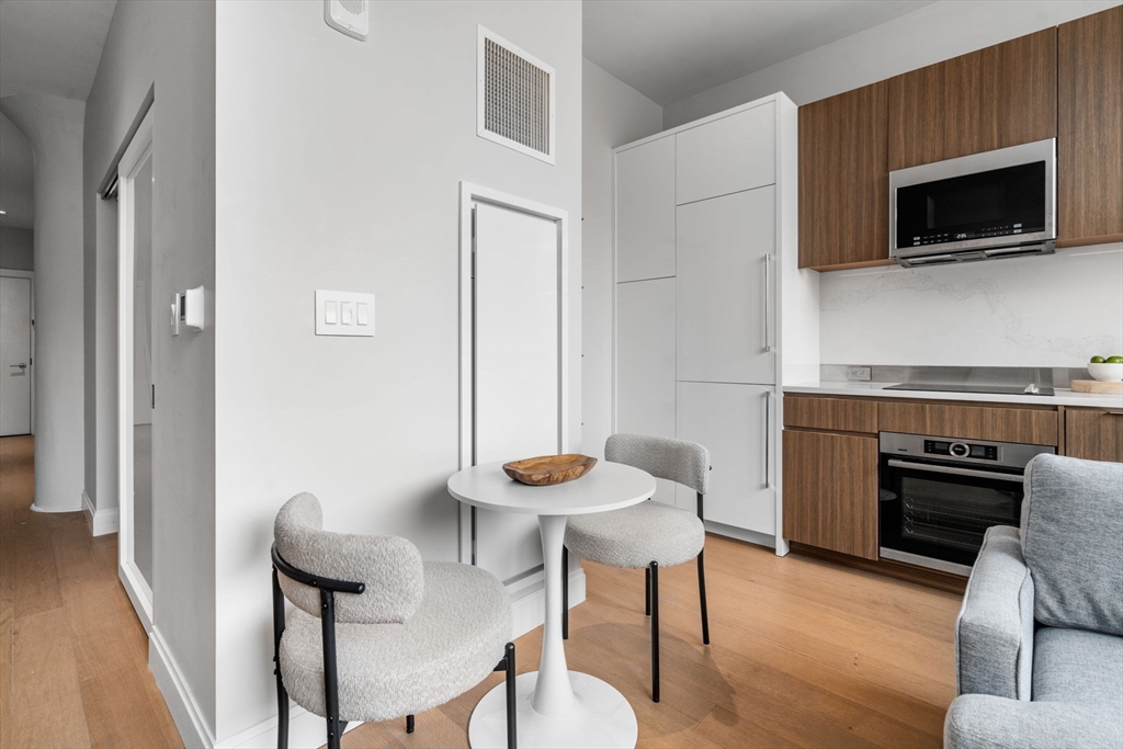 100 Shawmut Avenue, Unit 205 Boston, MA 02118 - Photo 4 of 28