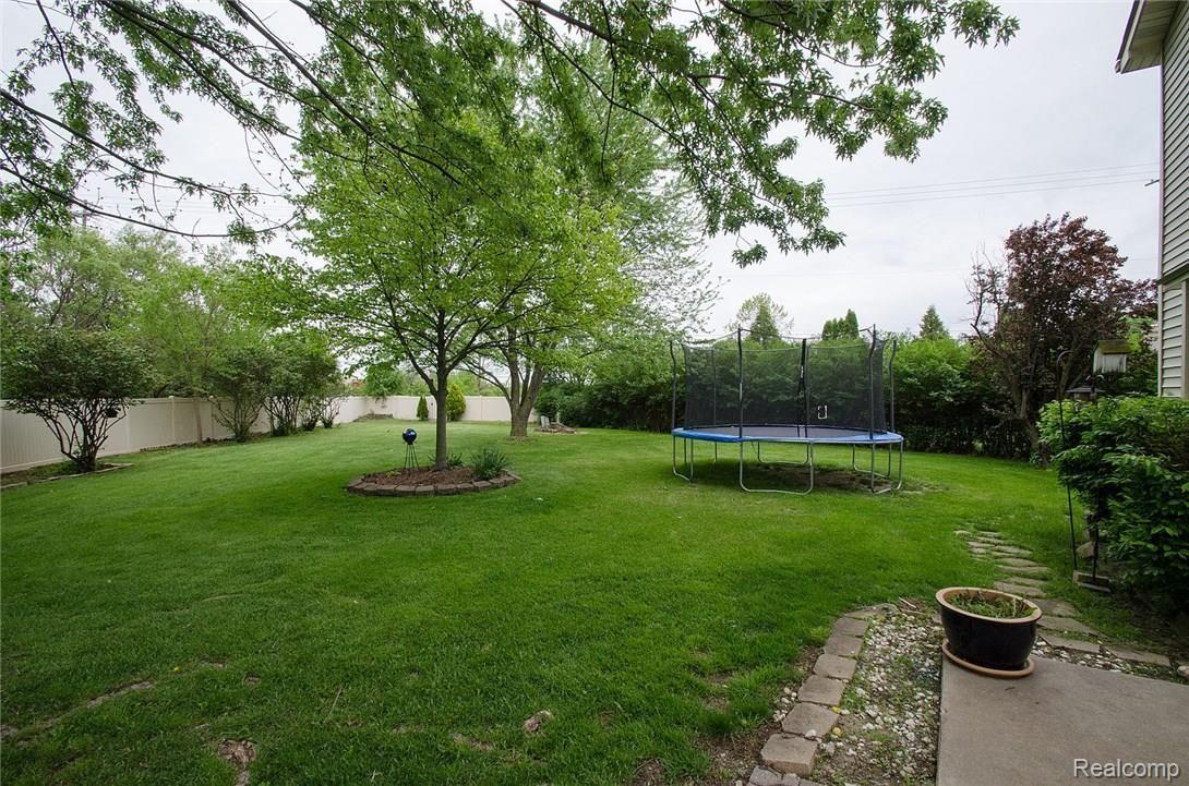 42570 Keystone Canton, MI 48187 - Photo 40 of 51 39_34.jpg