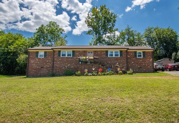$269,900 | 50-52 Village Road, Lynchburg, VA 24502