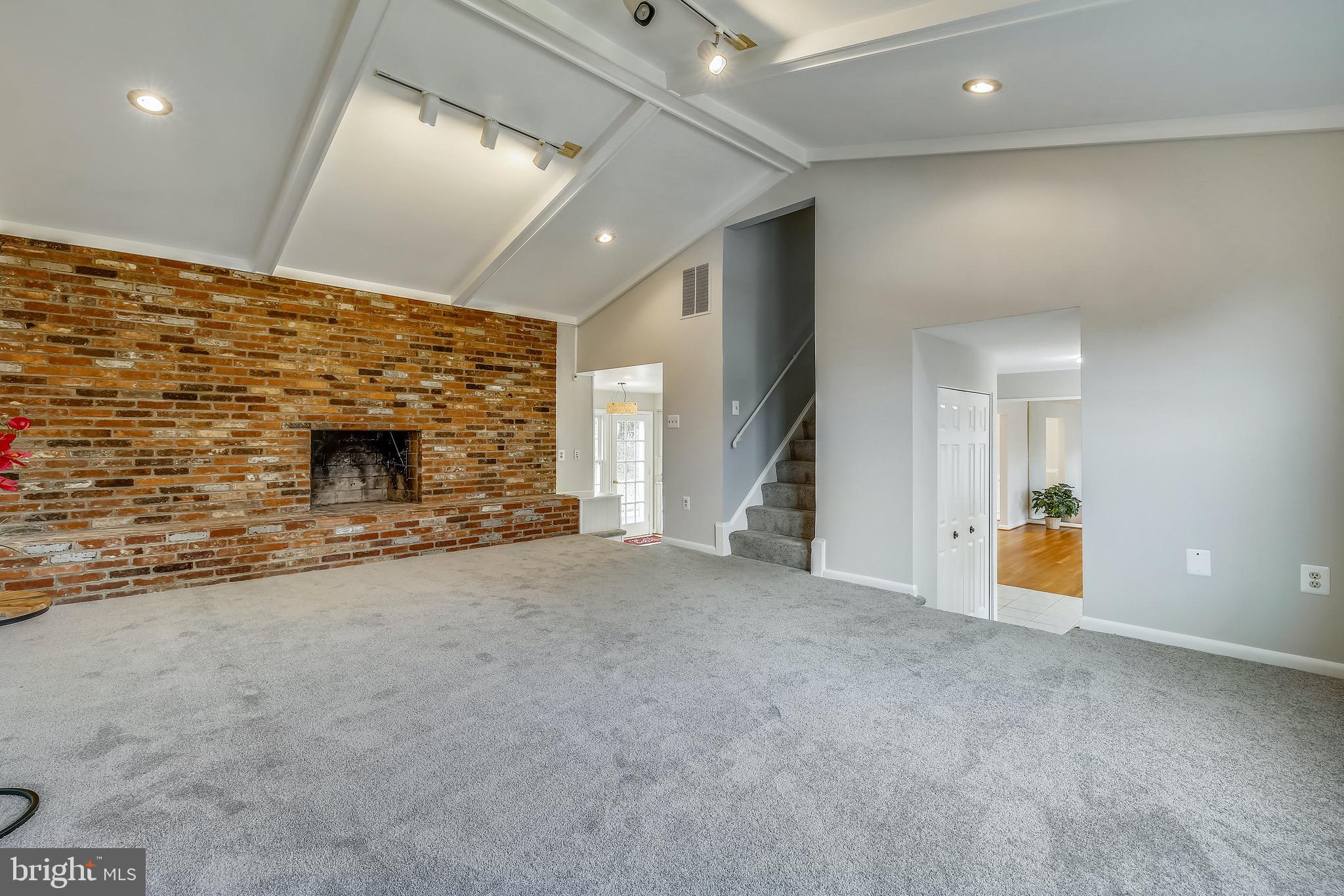 1202 North Belgrade Road Silver Spring, MD 20902 - Photo 22 of 43 Family Room