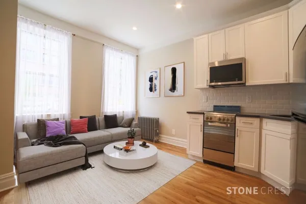 $3,100 | 521 West 122nd Street, Unit 1 | Morningside Heights