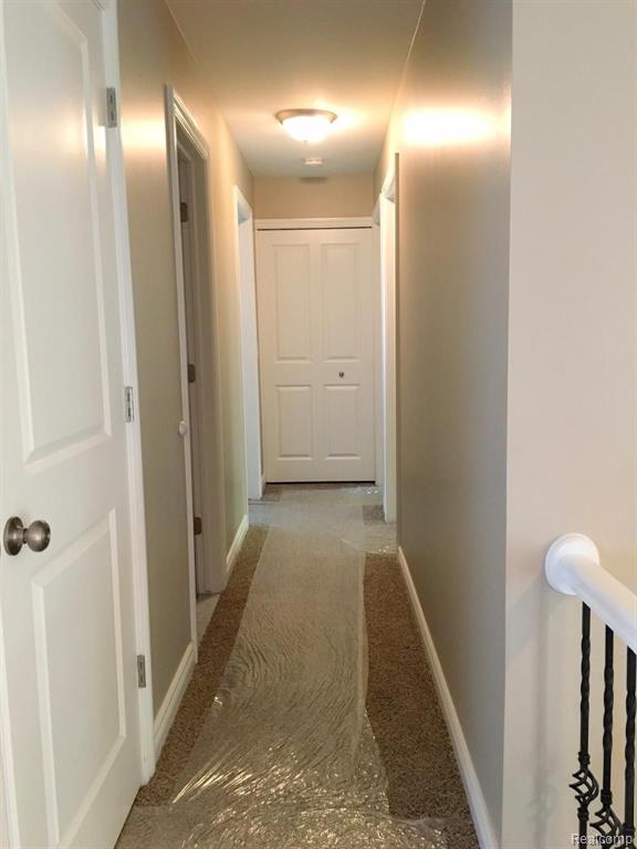 33441 Old Timber Road Farmington, MI 48331 - Photo 15 of 32