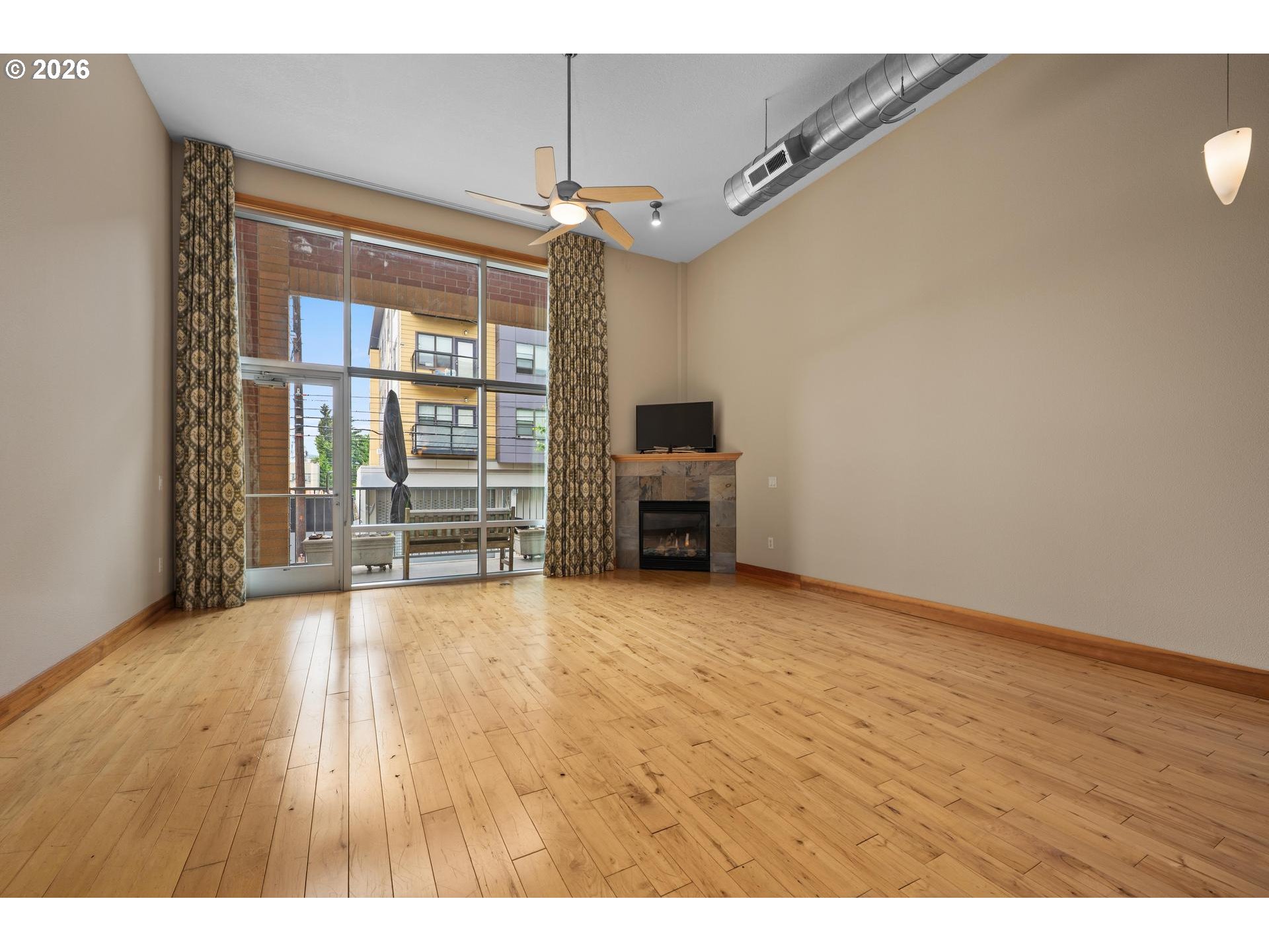 2006 Southeast Morrison Street, Unit D Portland, OR 97214 - Photo 11 of 44