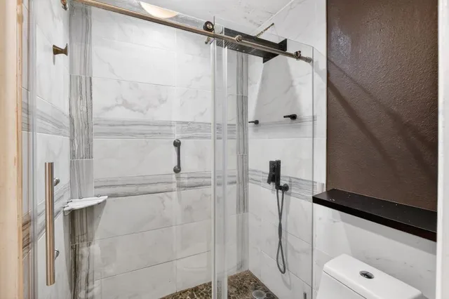 $205,000 | 350 Del Verde Circle, Unit 7, Sacramento, CA 95833