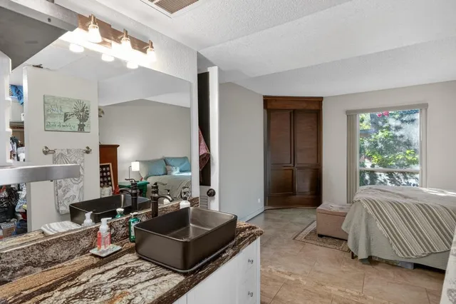 $205,000 | 350 Del Verde Circle, Unit 7, Sacramento, CA 95833