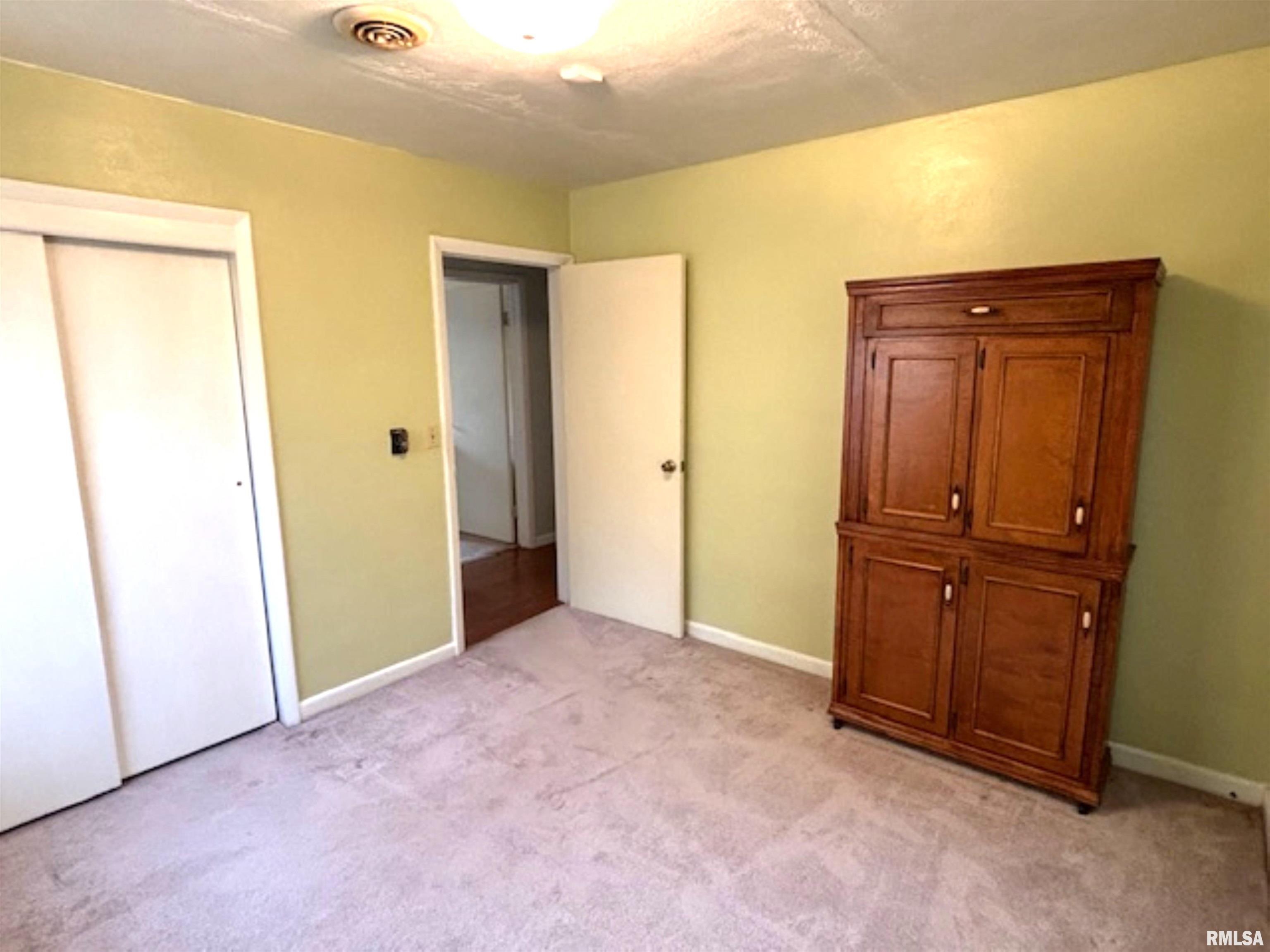 2633 South Broadway Salem, IL 62881 - Photo 22 of 39