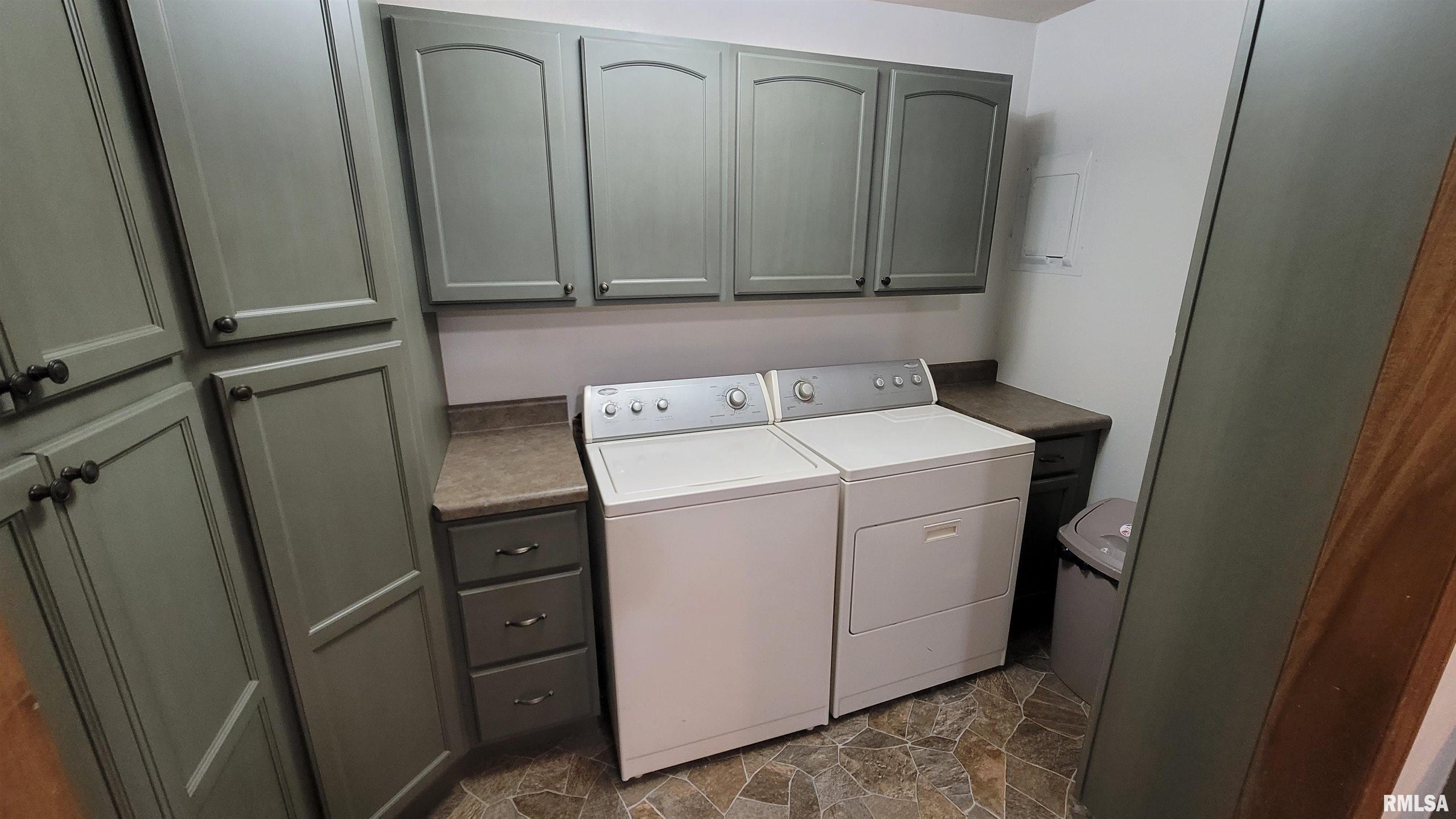 2633 South Broadway Salem, IL 62881 - Photo 33 of 39