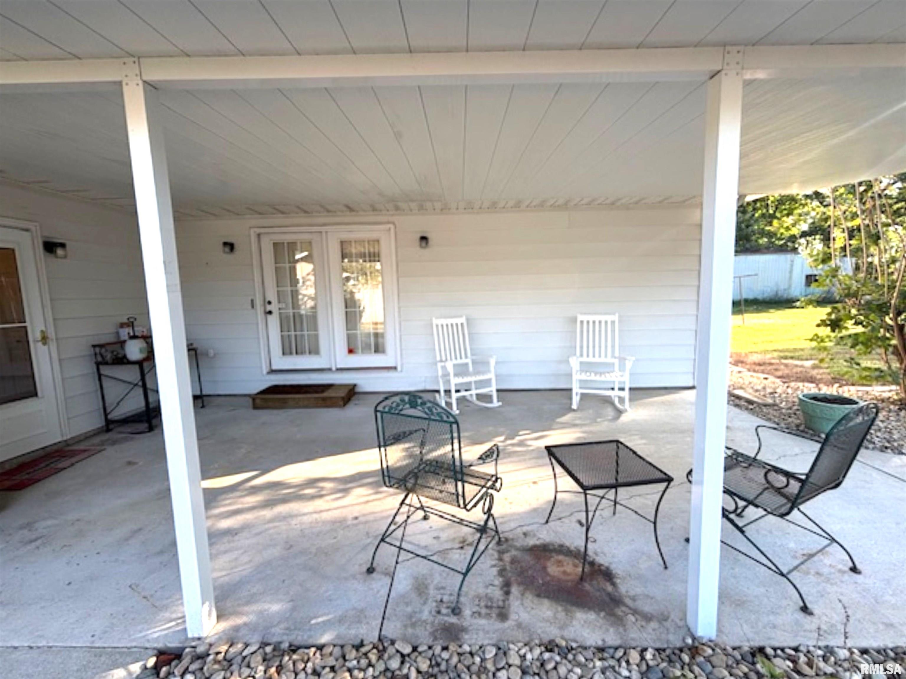 2633 South Broadway Salem, IL 62881 - Photo 5 of 39