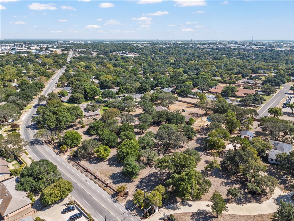 7110 Fish Pond Road Waco, TX 76710 - Photo 41 of 44 an aerial view of a city