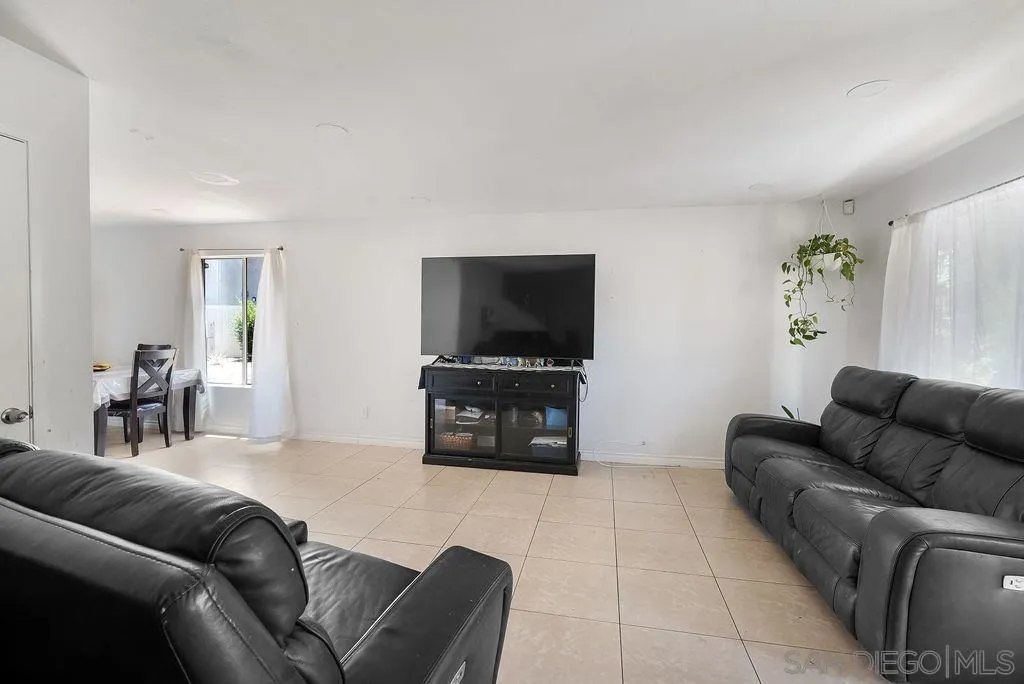 8166 Paradise Valley Court Spring Valley, CA 91977 - Photo 25 of 64