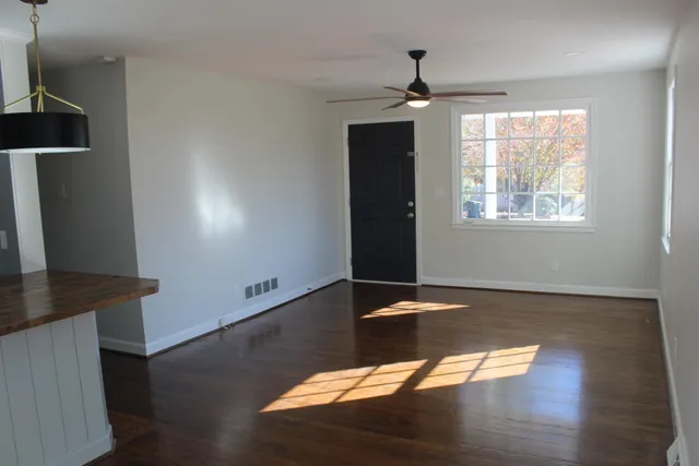 $2,500 | 955 Laurie Lane, Columbia, SC 29205