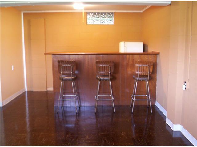 1808 Newfield Road Columbus, OH 43209 - Photo 8 of 9 Gallery Image 8