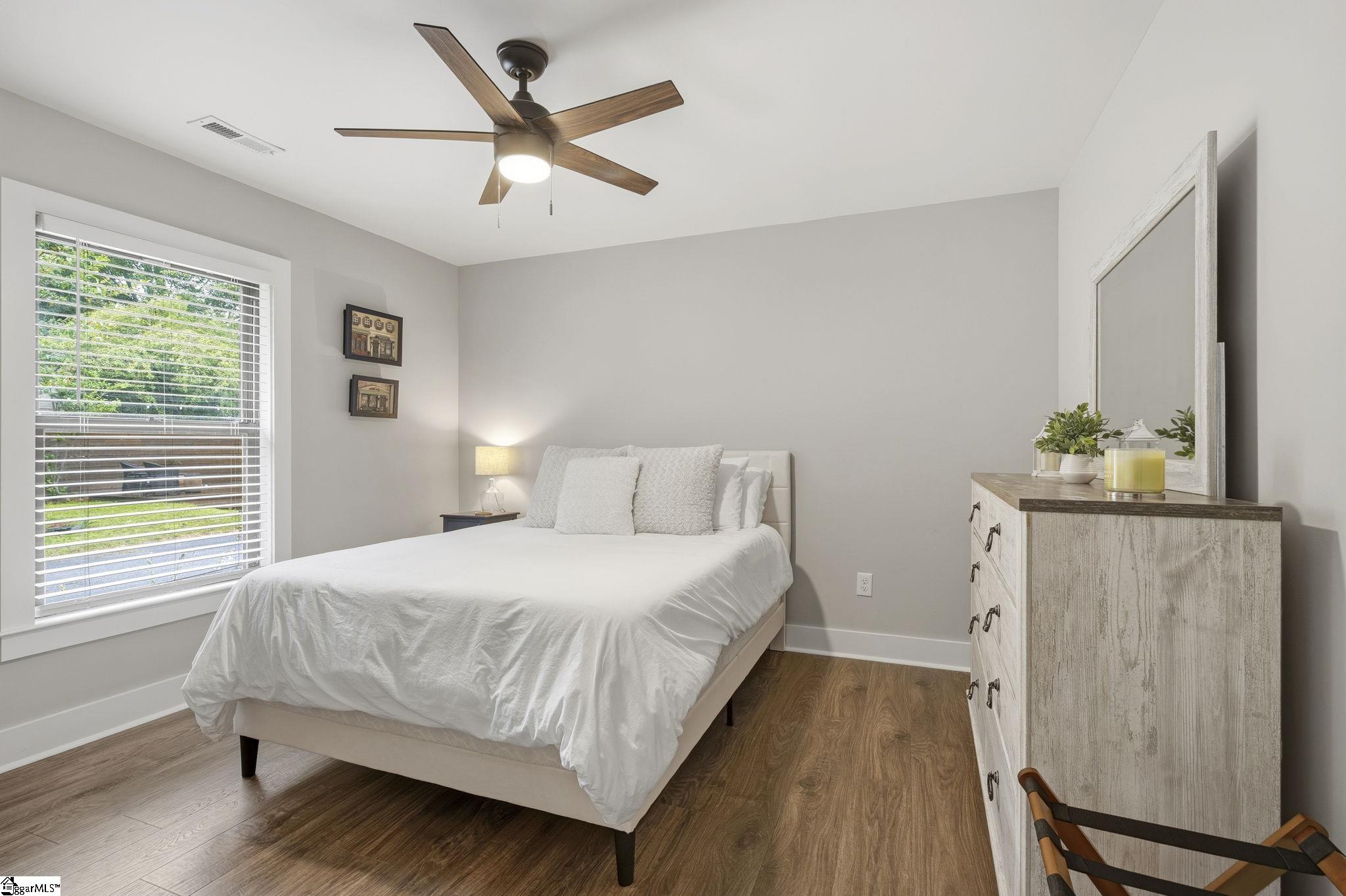 207 Oates Avenue Easley, SC 29640 - Photo 36 of 50