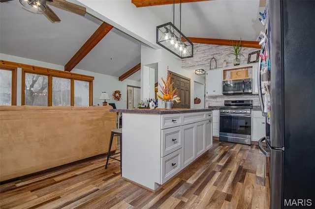 $229,000 | 645 Highway 185, Vandalia, IL 62471