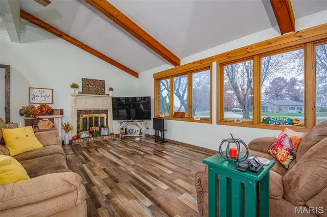 $229,000 | 645 Highway 185, Vandalia, IL 62471