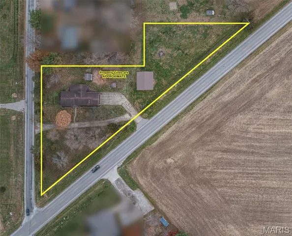 $229,000 | 645 Highway 185, Vandalia, IL 62471