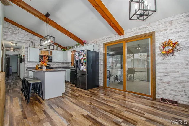 $229,000 | 645 Highway 185, Vandalia, IL 62471