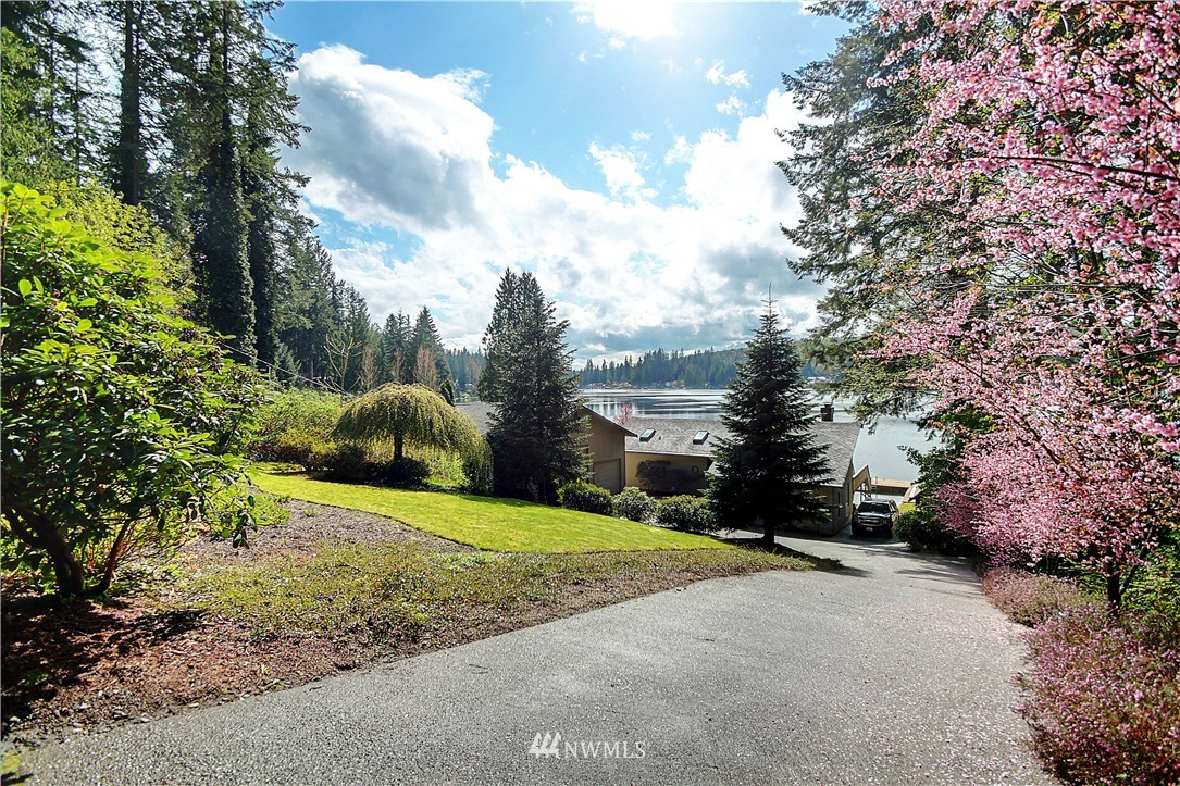 1916 South Lake Roesiger Road Snohomish, WA 98290 - Photo 3 of 25