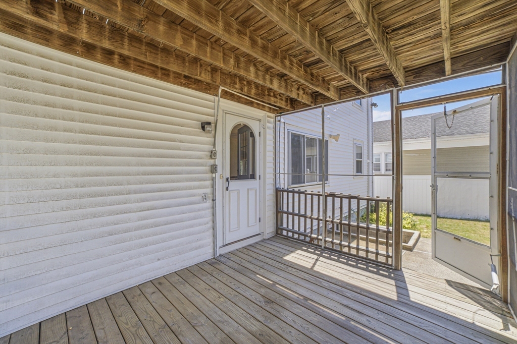 126 Brookfield Road Winthrop, MA 02152 - Photo 18 of 39
