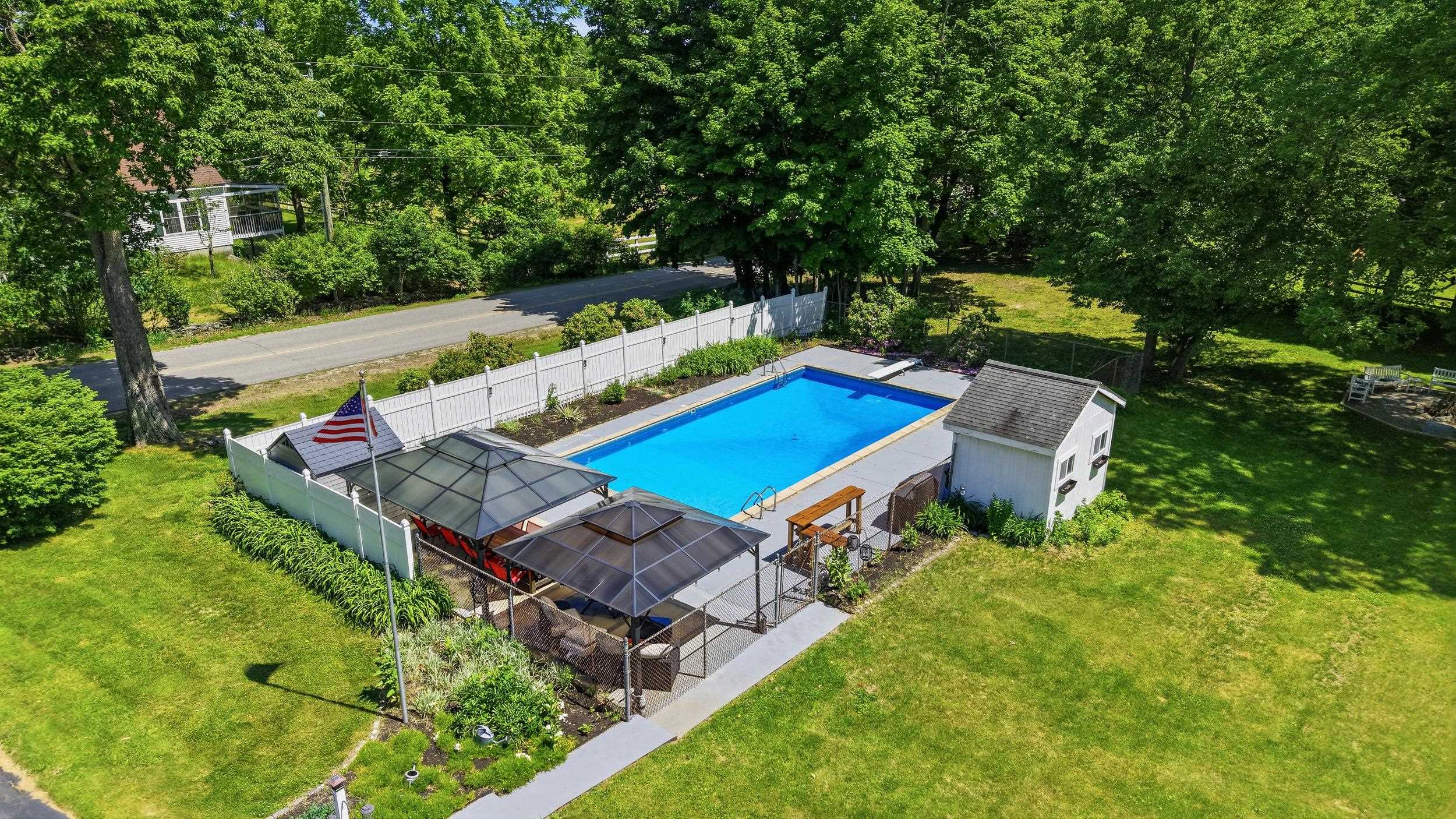 131 Clement Road Rollinsford, NH 03869 - Photo 3 of 59