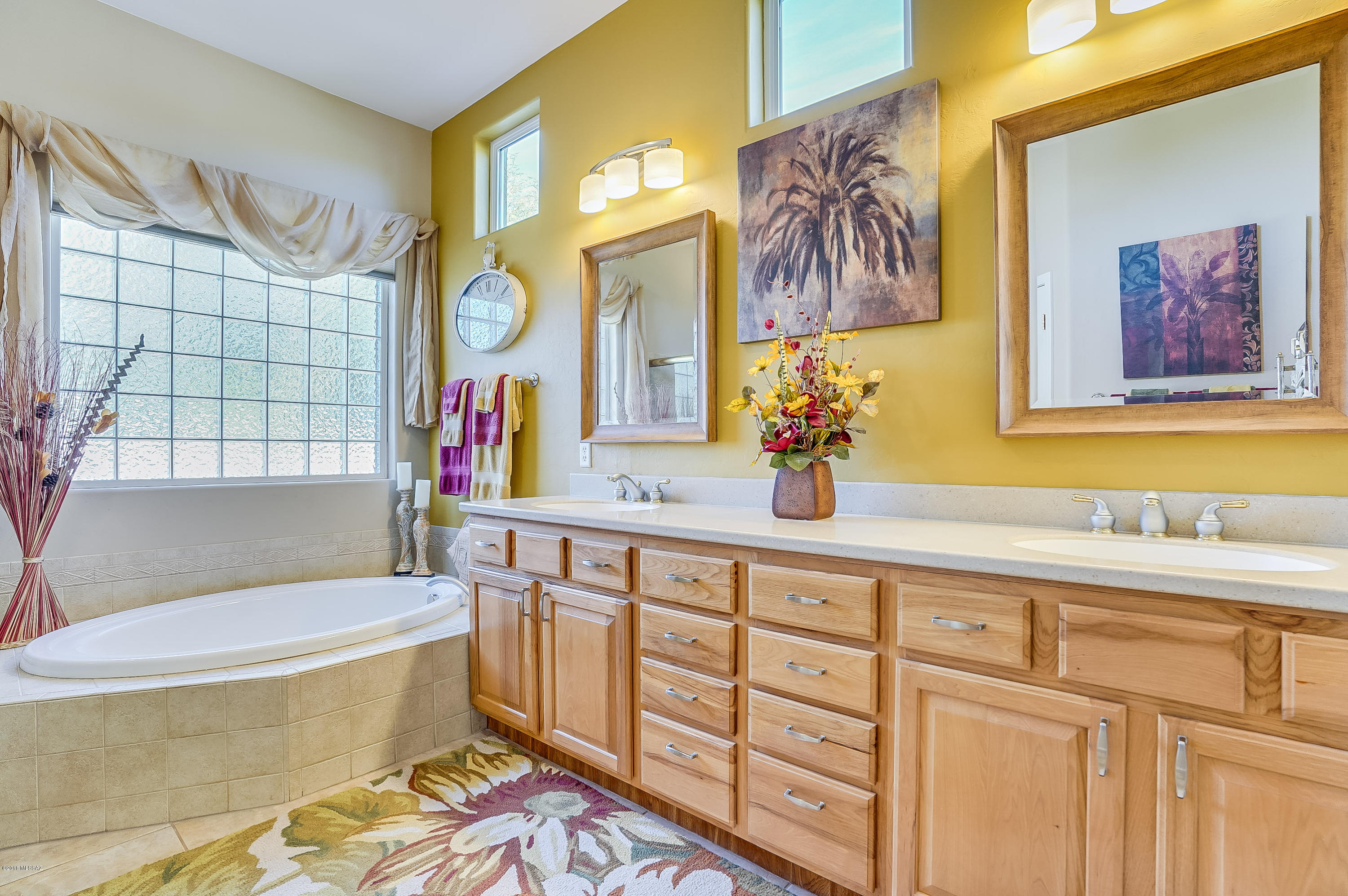 12735 North Piping Rock Road Oro Valley, AZ 85755 - Photo 16 of 35