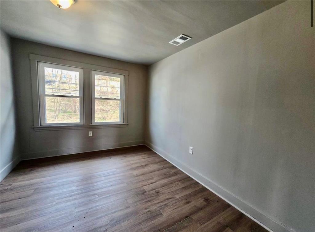 5725 Verona Road Verona, PA 15147 - Photo 17 of 40