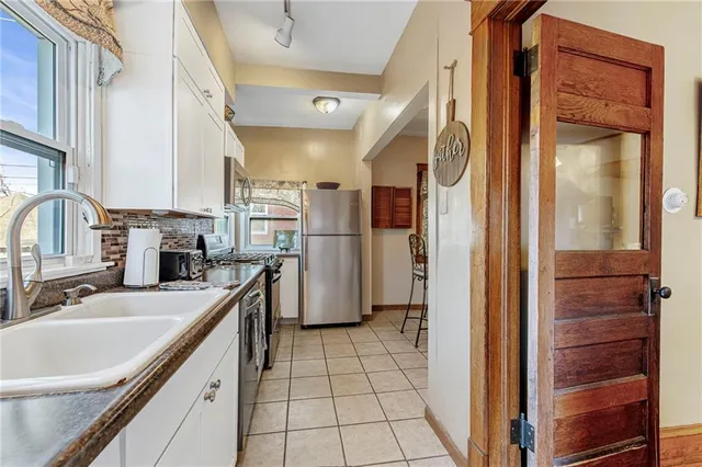 $340,000 | 3132 Summit Street, Kansas City, MO 64111