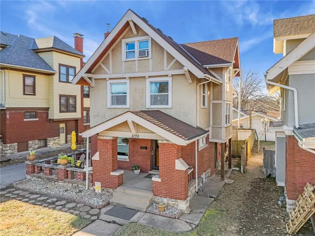 $340,000 | 3132 Summit Street, Kansas City, MO 64111
