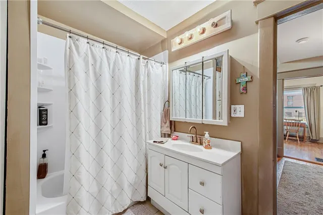 $340,000 | 3132 Summit Street, Kansas City, MO 64111