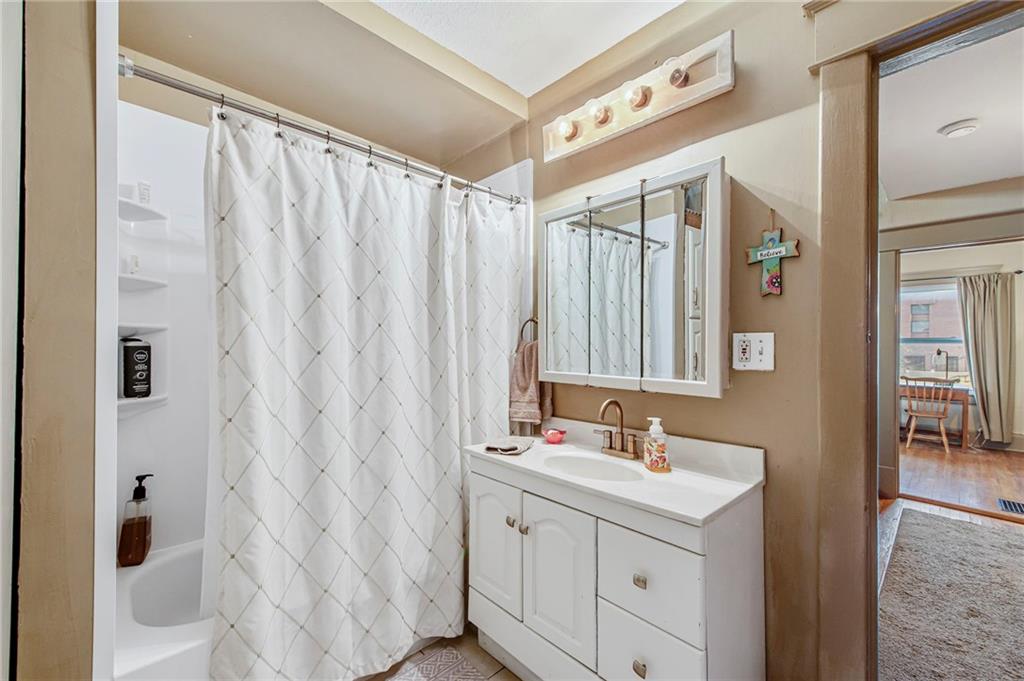 3132 Summit Street Kansas City, MO 64111 - Photo 27 of 72