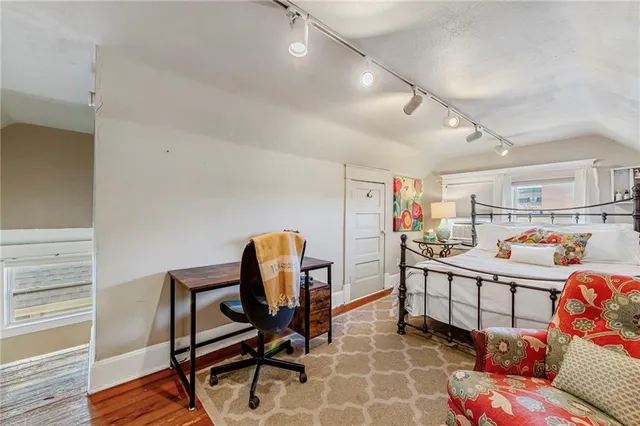 $340,000 | 3132 Summit Street, Kansas City, MO 64111