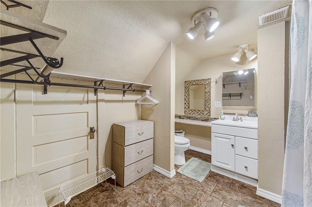 3132 Summit Street Kansas City, MO 64111 - Photo 31 of 72